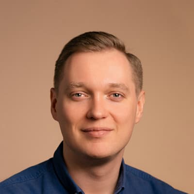 Кирилл Комаров