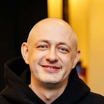 Василий Комолов