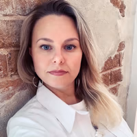 Анна Меньшикова